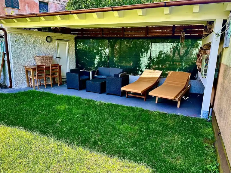 appartamento_vacanza_liguria_lamoggia_giardino6
